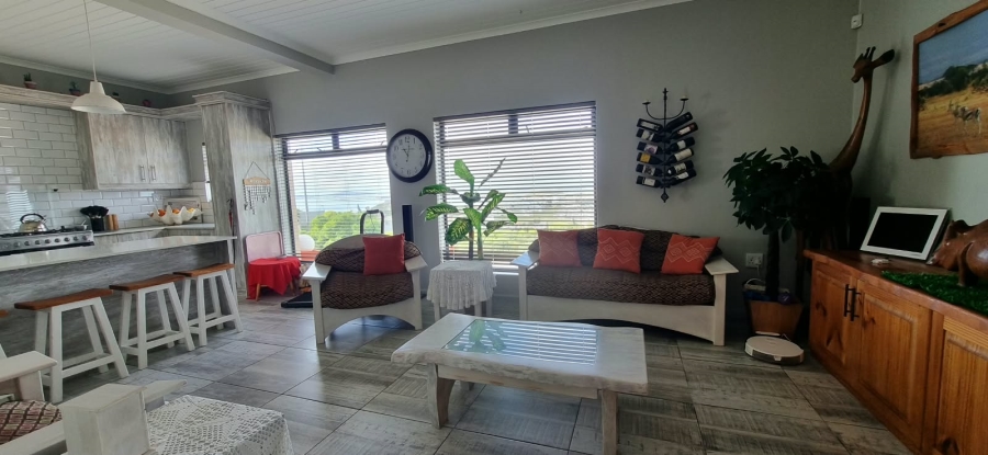 2 Bedroom Property for Sale in Hoogland Western Cape